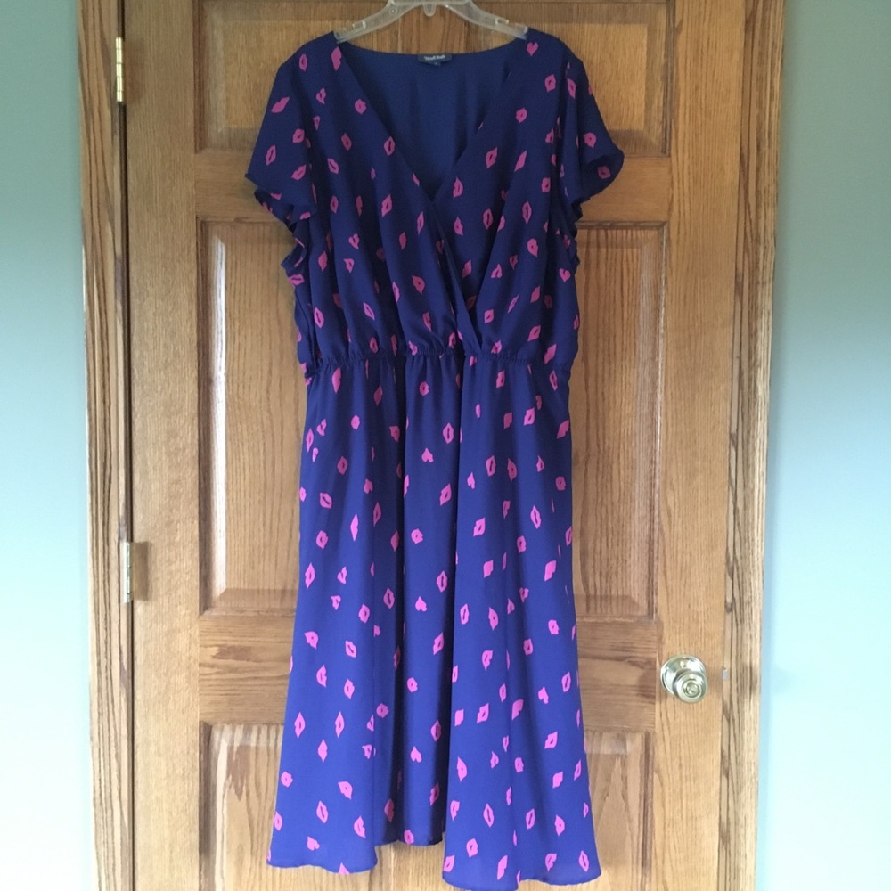 ModCloth Flowy Navy & Lips Dress 3X